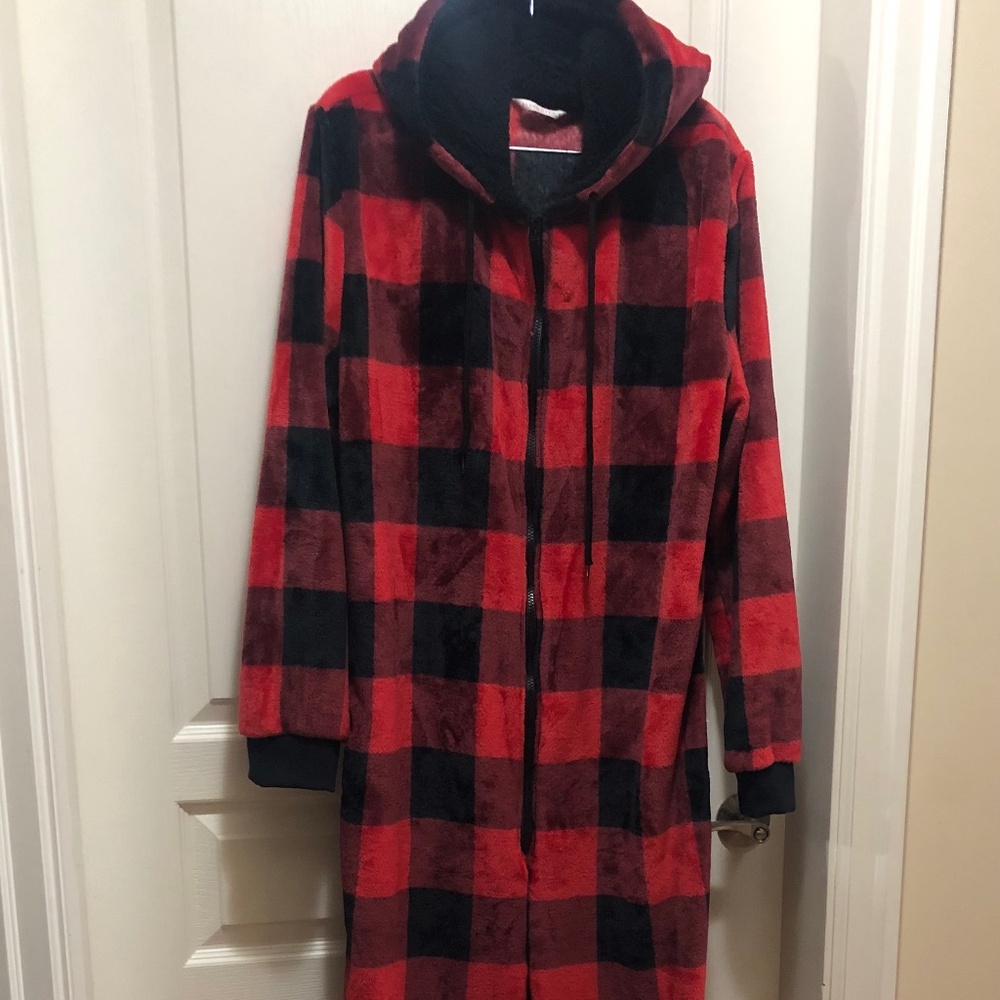 Plush red plaid Onesie zip up hatchback with hood Large NWOT